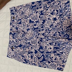 Rafella Floral Blue and White Pull on Shorts sz 12